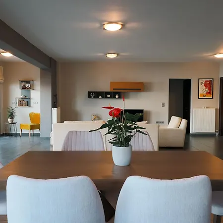 Malena Villa *